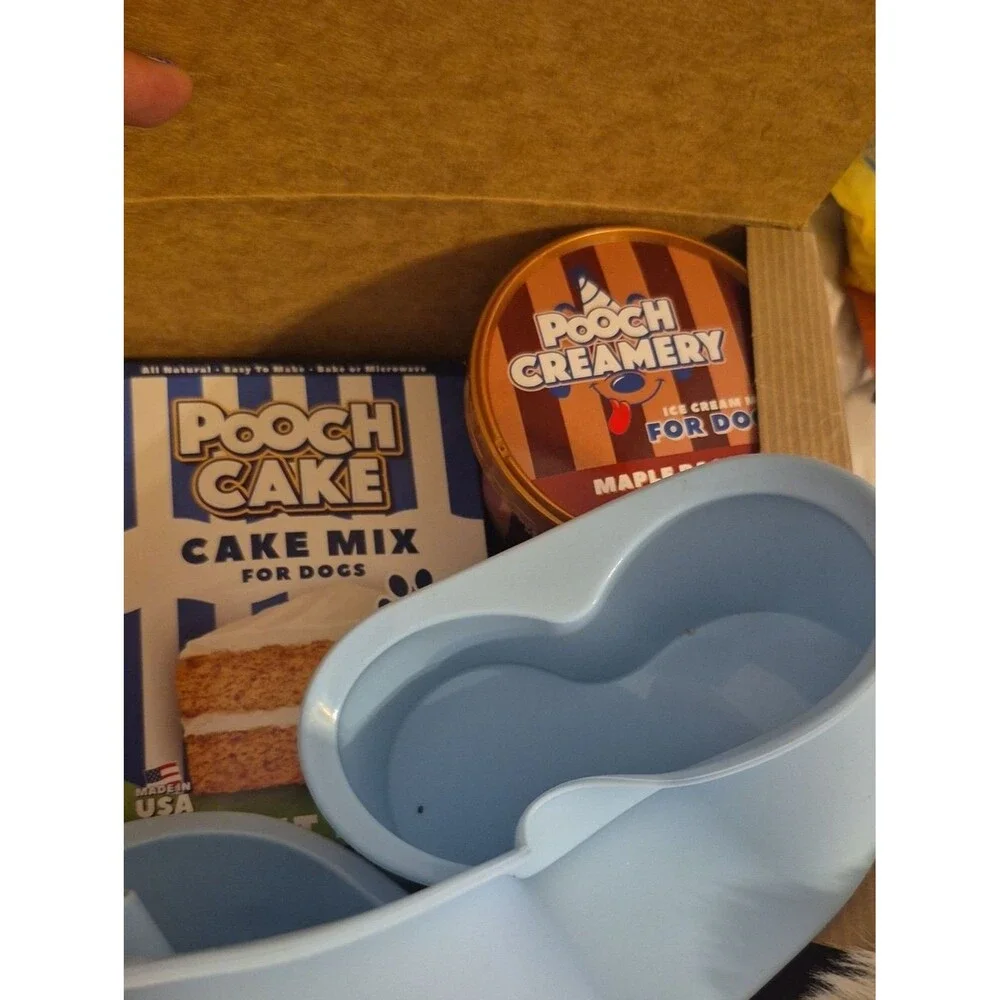Dog Birthday Kit - Birthday Cake Flavor Cake & Peanut Butter Ice Cream Mix